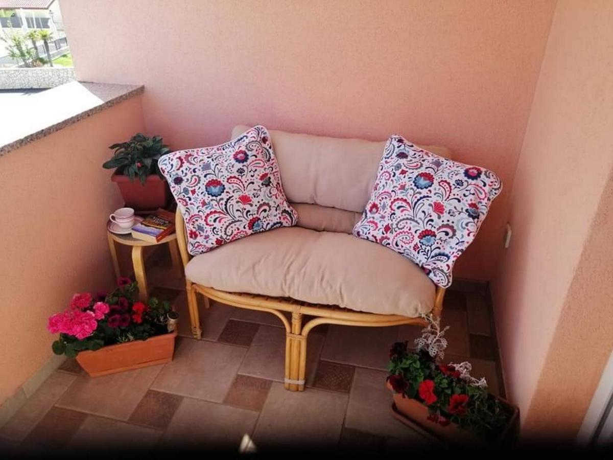 Apartman Lana Šilo Exterior foto